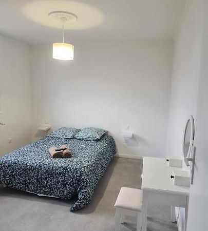 Private Room In Shared Apartment III Beauvais Esterno foto
