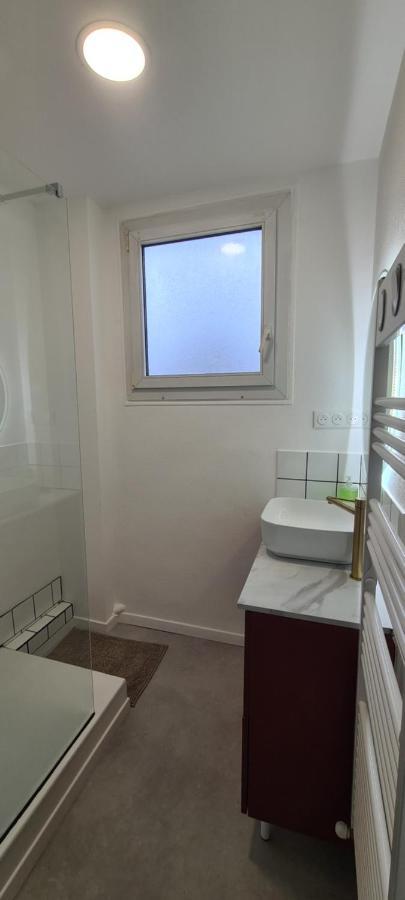 Private Room In Shared Apartment III Beauvais Esterno foto